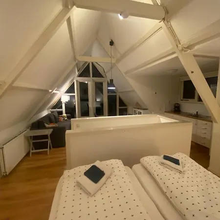 Benbzuiderzee Bed and Breakfast